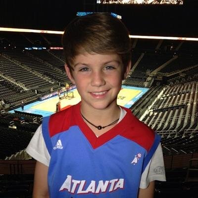 I love music!My favorite celebrity is matty b the vamps and one direction and 5sos and my favorite jordan johns