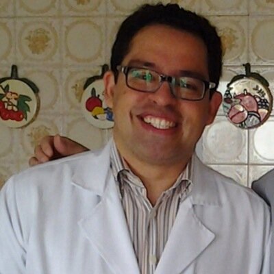 Cirurgião do quadril no HC/UFG
Professor de Medicina Legal na UniEvangélica