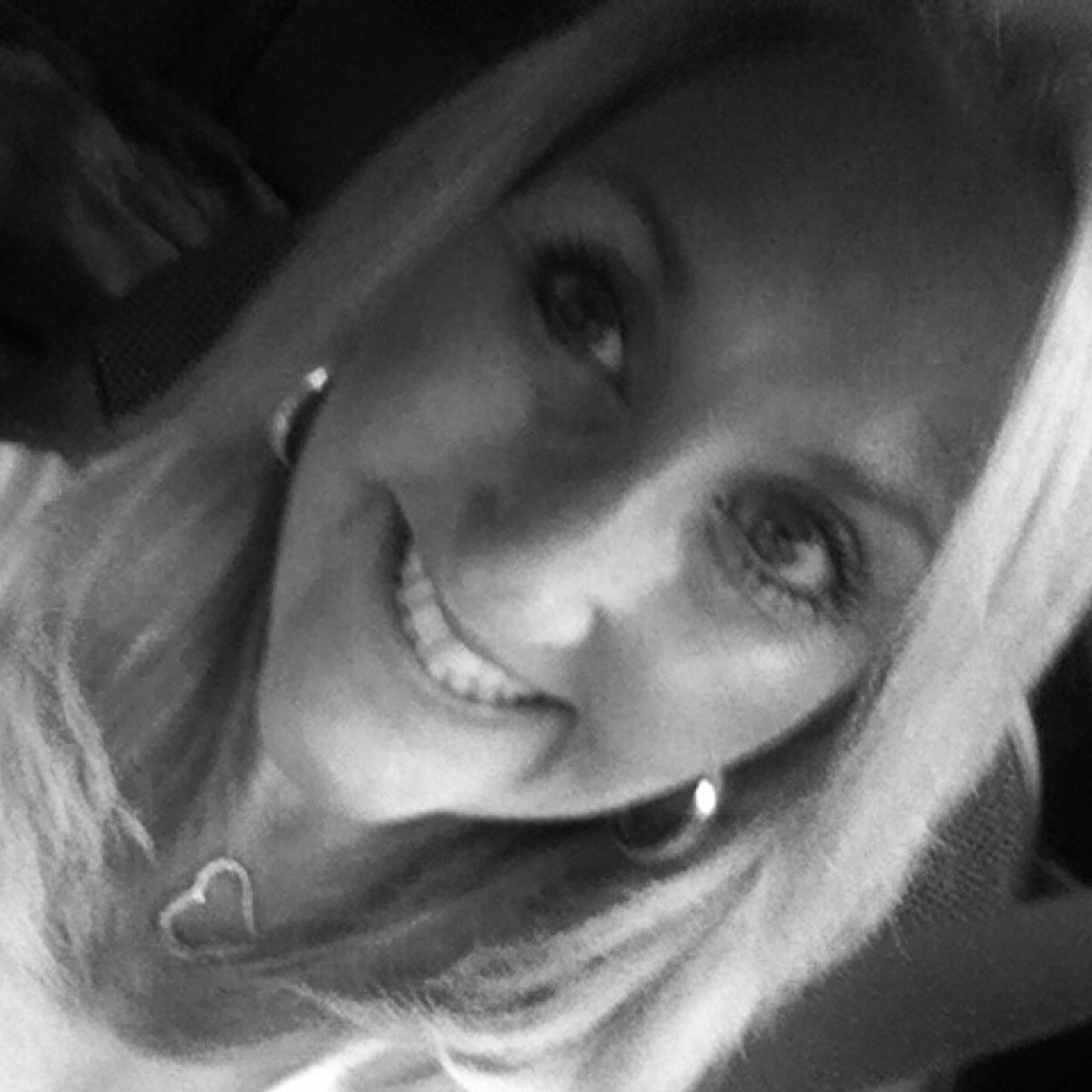 skinne_shot's profile picture. Personal Twitter: @MissRubig Email:Automaticbody.rubig@gmail.com Phone:559-800-4393 Facebook: http://t.co/yVrAOLYRu7