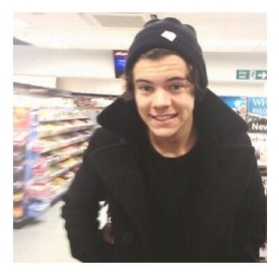 FOLLOW @narryforce @narryforce PLEASE BC SHE GAVE U A FREE FOLLOW THANK YOU