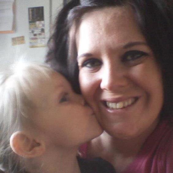 worstmotherblog's profile picture. Blog about losing the Mother of the Year award one day at a time....