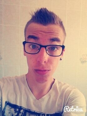 Venez me follow c'est gratuit puis je follow back ;) Sur inta aussi *_* http://t.co/V5DUFevZzP  Snapchat: maximedardeau Facebook: Maxime Drdeau