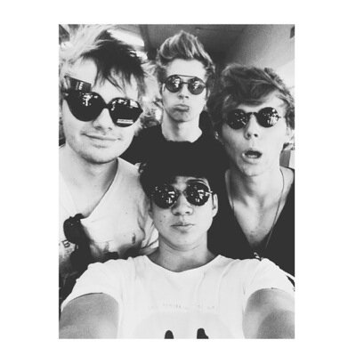 i gave you a free follow so follow @damnastxn for me please
