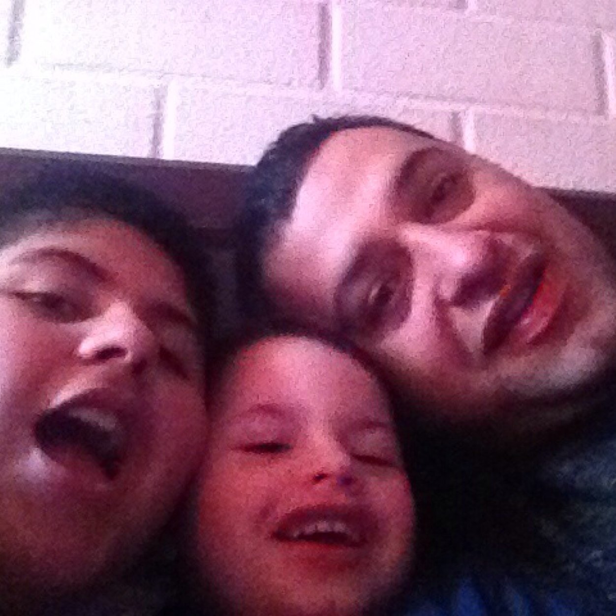 Soy un soñador con tres hijos hermosos, casado tratando de dejar los metales.