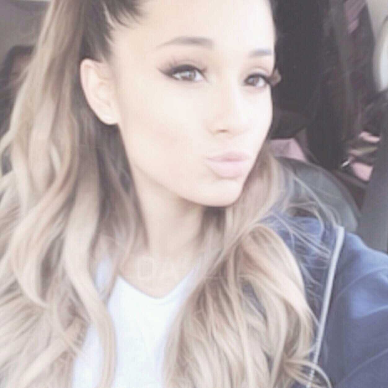 dont follow this acc follow @BooBearAriana_x