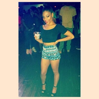 22 , partying nd bullshittin. Ima be a star! Dont believe me just watch ! Follow my Instagram :: @Fendifuxinheels