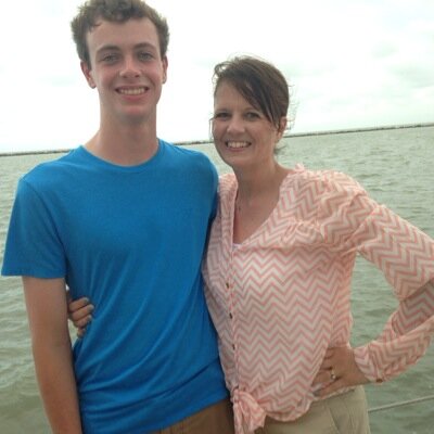 Mom of jonah, josiah, isaac, and grace. Wife of dean. Jesus lover. Teacher.