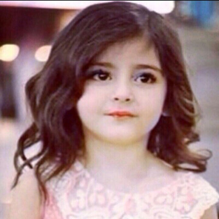 ‏‏‏‏تويتر،، ورقه صغيره تتسع ل 140 حرف،، فيها من يغرد باحتراف ،، ومن يغرد بانحراف.  K .S . A♡