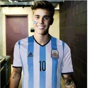 @JustinBieber is my I-D-O-L and my life, I love you Justin♥ #Belieber
VAMOS ARGENTINA QUE GANAMOS!