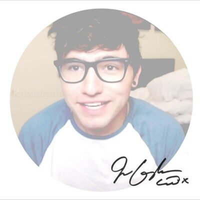 o2l_faves's profile picture. Smile because Jc follows you ! :)