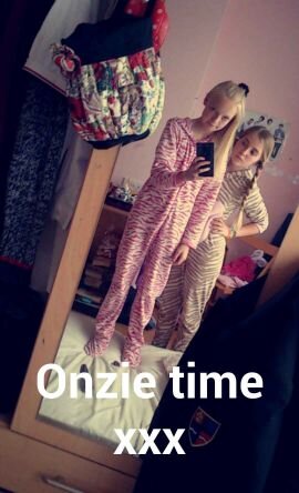 skyler_mai's profile picture. Haii im Skyler , . My hobbie is dancing or climbing if you don't like it don't judge , keep your opinions to yourself ha! Lol haha xD taking selfiess!!  ♡ xx