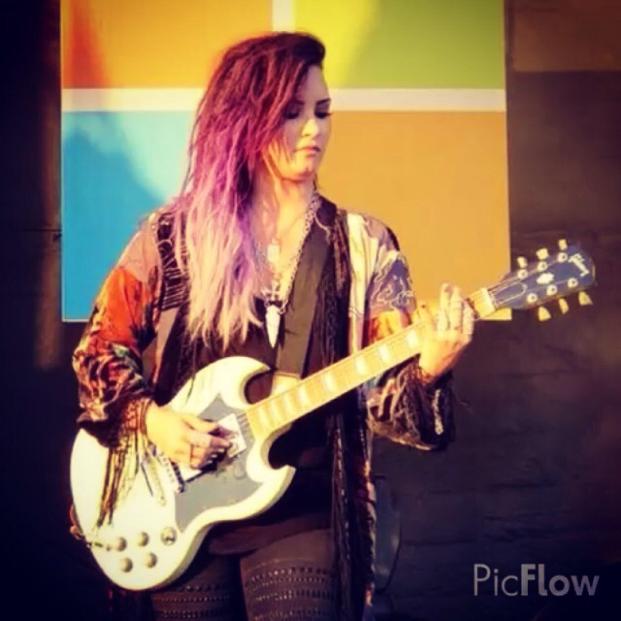 demiselenafans0's profile picture. 