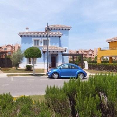 Casa Suenos Holiday Villa on the Mar Menor Golf Resort Murcia. For rent all year round.  With 3 bedrooms, 3 bathrooms  and private swimming pool.