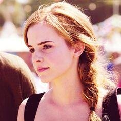 Cassie. 18. Estudiante. The cold never bothered me anyway