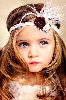hii!! my name is Jane. i am  4 years old. i'm a child model and ballerina. i'm a fan or Ariana Grande! my daddy is @JomBonJovi and my mommy is @Doingmoonwalk :)