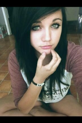 I'm a warrior. I fight for my pack, and will protect them unconditionally. I may be tiny, but I'm lethal. {Bi/16 years old/Single}