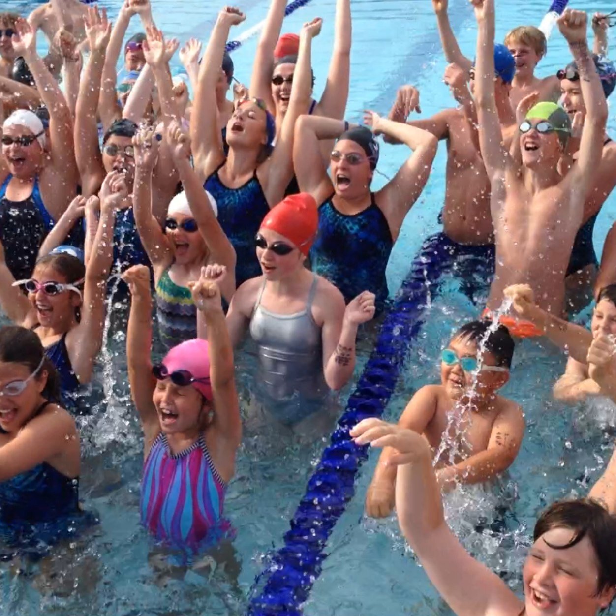 Twitter page for Lake Forest Swim Team (Louisville, KY)