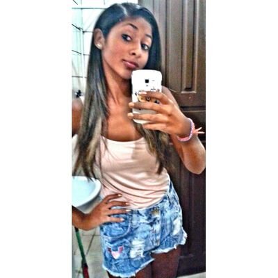 Instagram: yrisalves_                                           Facebook: Yris Alves