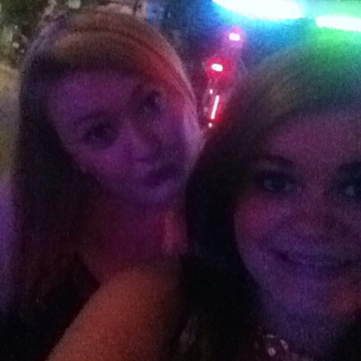 chloe_snee's profile picture. You sound like your from landann