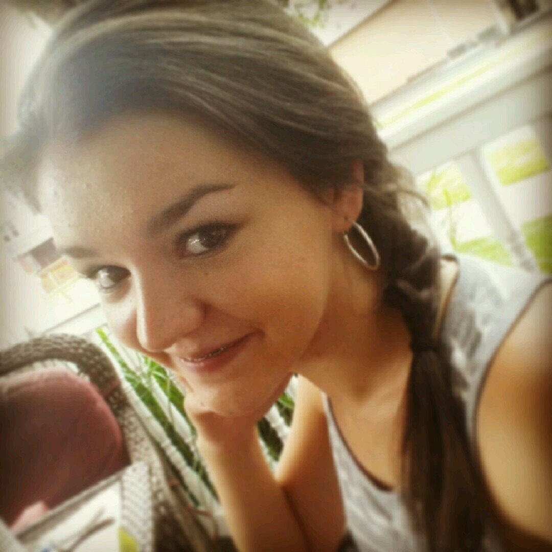 Try to enjoy life. Instagram - hannahisnoel