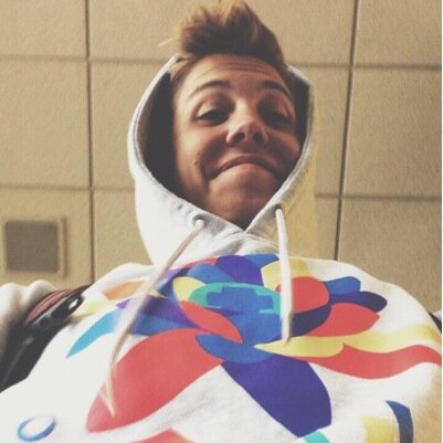 Since i gave you this free follow rwtweet https://t.co/GJNBmYTA0b and follow @flawlesspinnosa