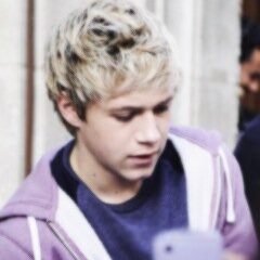 hello, please help them to get follow from niall horan please they are my fav acc and deservest it.