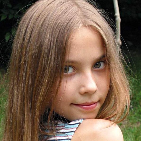 Actress / Model looking for work :)
-Account Monitored by Mom-