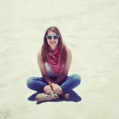 Se feliz! Porque al fin y al cabo es lo que te mereces!