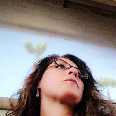 WellnessbyLisaL's profile picture. 