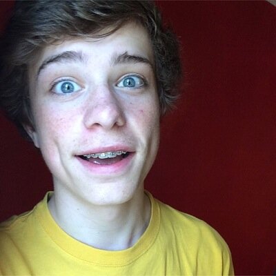 He was born on 11.11.98
I was born on 11.11.99 
Conincedence? No, i think not.