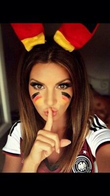 Soy estudiante de economía, soy Madridista 100% y estoy enamorado de la economía austriaca!!