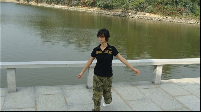 Sharon781462's profile picture. Chumboon: Top quality,industry prospers a country.