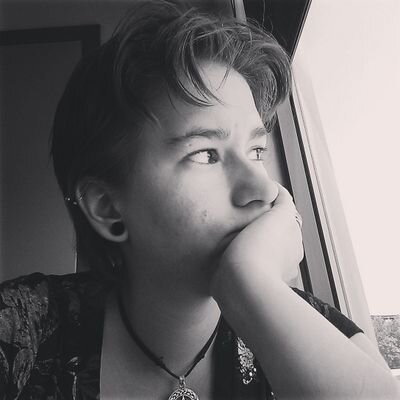 pyxee94's profile picture. 