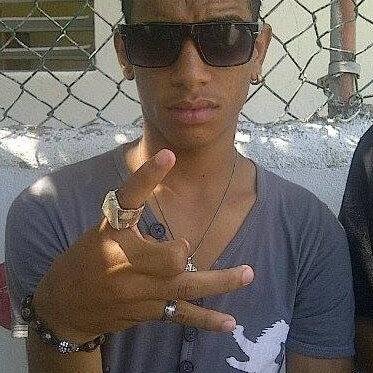 soy sinsero humilde soltero y amoroso