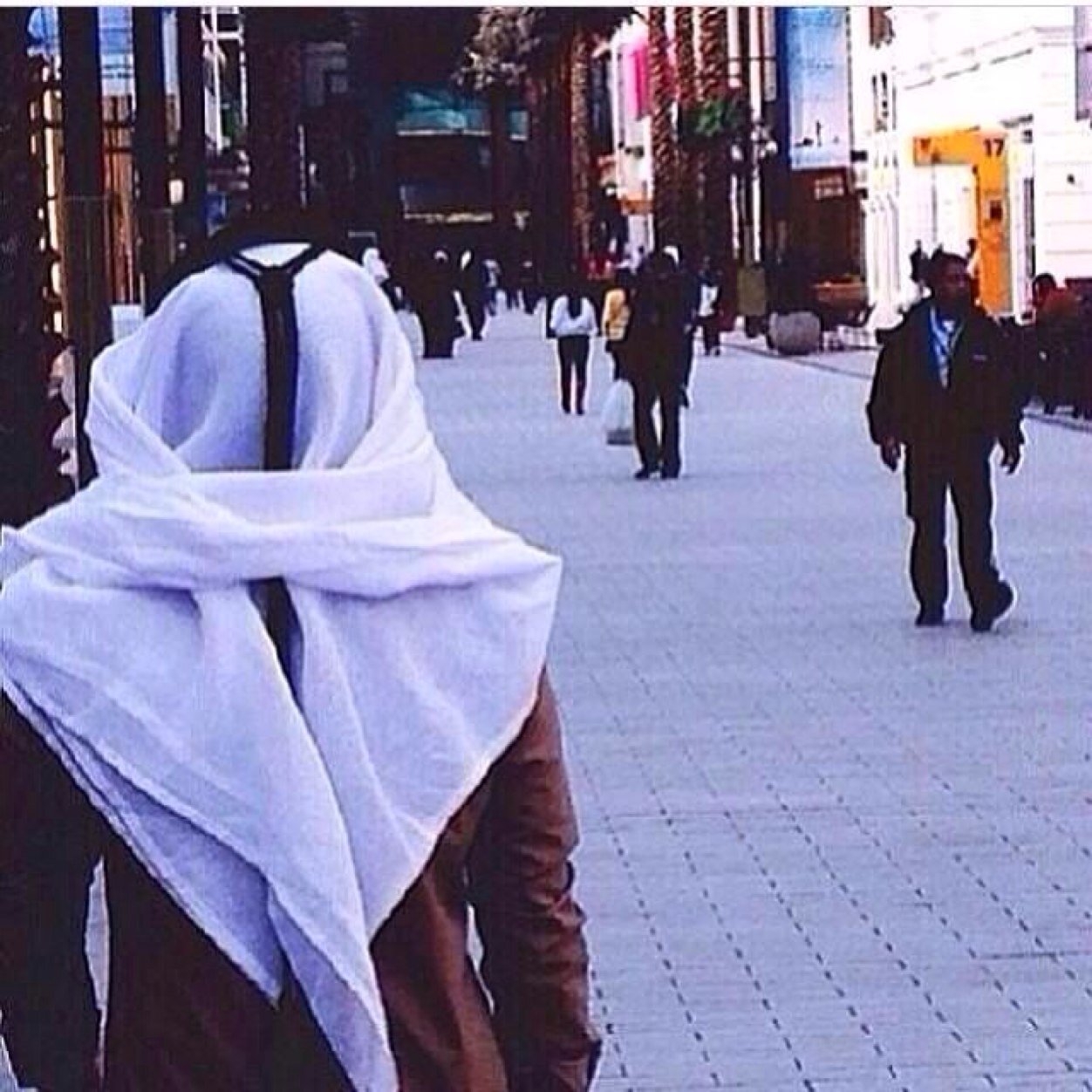 كل الحكااااايه وجدتگ ،، ف عشقتگ ،،!!