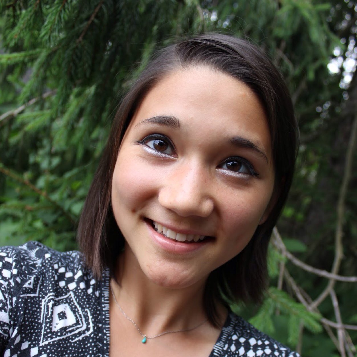 Founder of http://t.co/C8f7Wpn9Fe | HCLF plant-based teen | 17 years young | Distance Runner