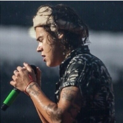 Follow @zayyum_baee shes almost to her goal. If you follow her and give her a shoutout she will follow back.
