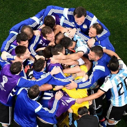 insooportables's profile picture. kun veni, violame