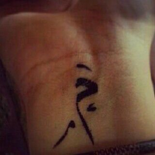 # الحياة هي ابتسامة آمي .. ~ مهتم بالتقنية