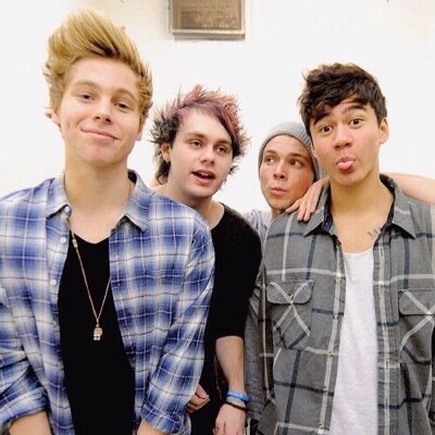 Follow @x1HoranHugsx for a follow back:) your sunshine loves you ☀️❤️ dont give up on 1/4 or 1/5