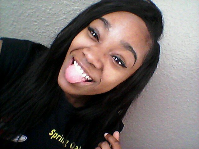 $$$ Queen B                                                            Laughing @ these silly hoes