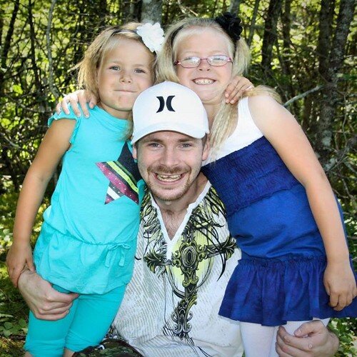15Kyleking's profile picture. I'm 27 and a proud father of two beautiful daughters I love so much. Their my heart and soul and their what keeps me living right now.