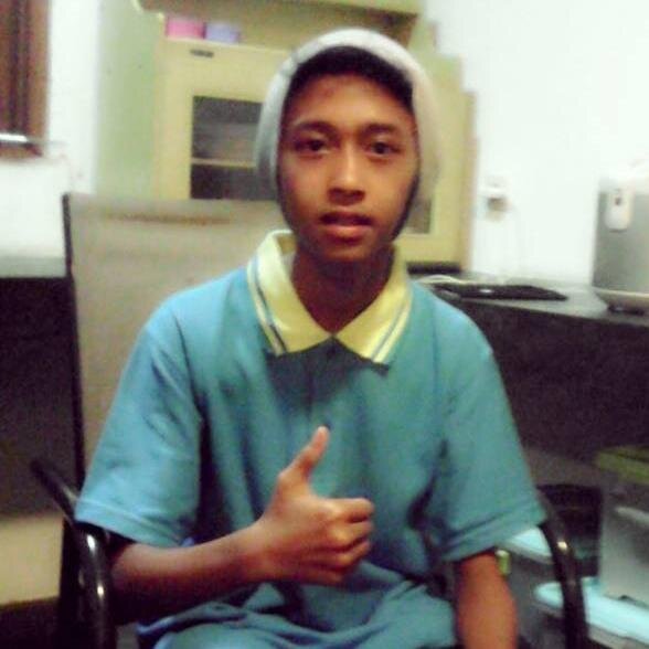 Gak perlu gaul yg penting dewasa.