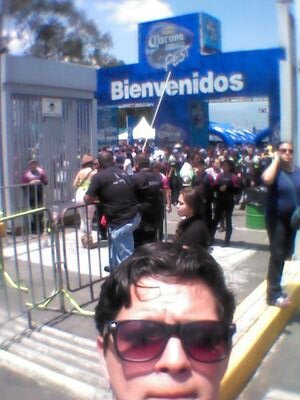 buena onda, simpatico, atrevido y buen amigo.