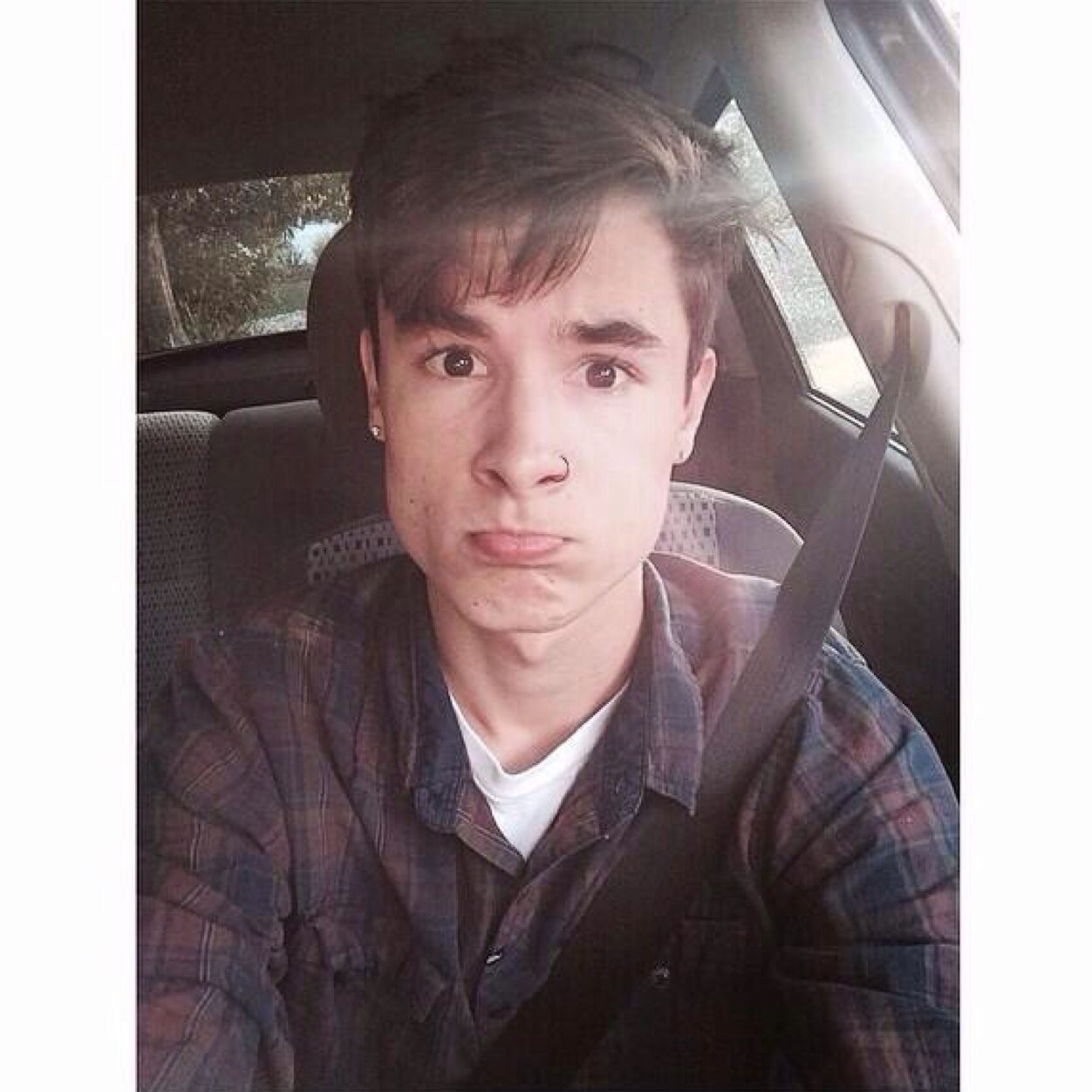 Our2ndLayouts's profile picture. dm me reqests and i'll try to post them ◡̈ please credit me if you use these