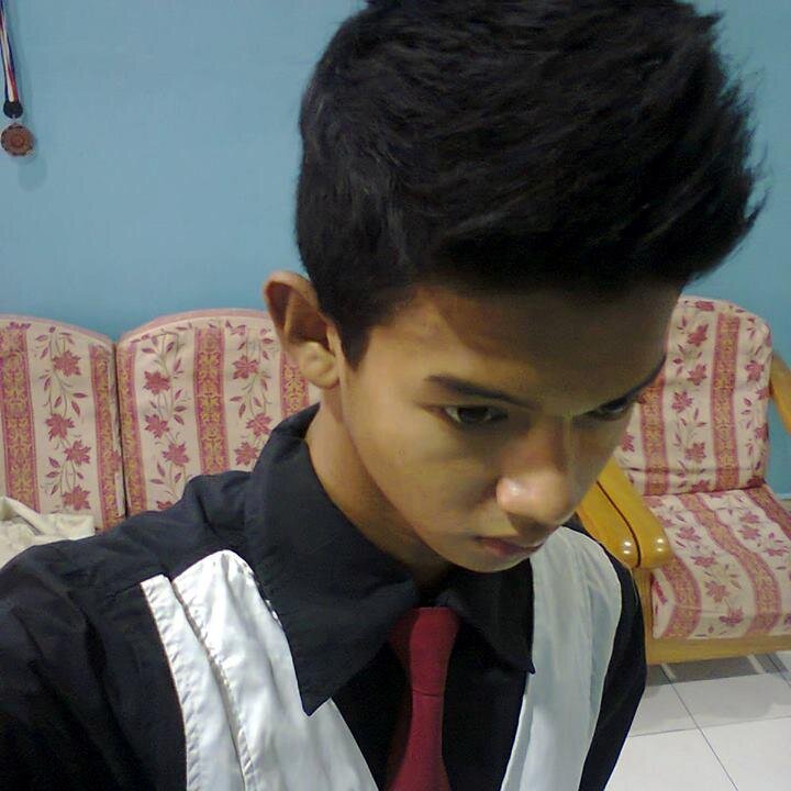 assalamualaikum... , shahrul , 14 kedah, wan nurul izzati kekasihku, :*
Junior  at smk air merah .. keep smile.