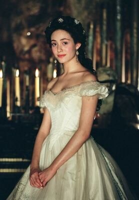 I live at the Opera house after my father passed away. swish soprano in love with #POTO and #LND RP #Multiple RP