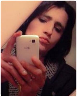 traz a bebida que pisca