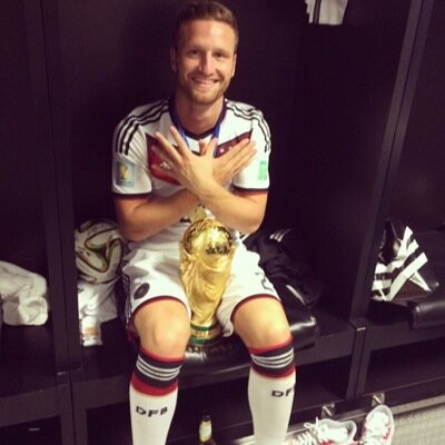 Shkodran mustafi deals
