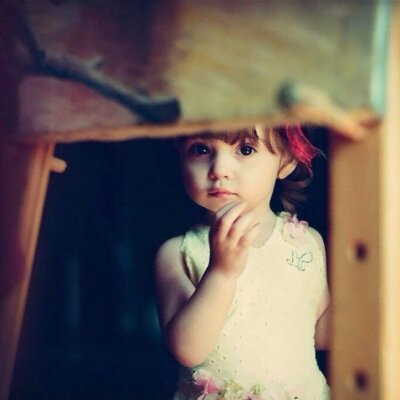 Söze değil Manasına takılı kaldık; Lafın belinden değil özünden yakaladık...
 (kendi yazdıklarımız)
